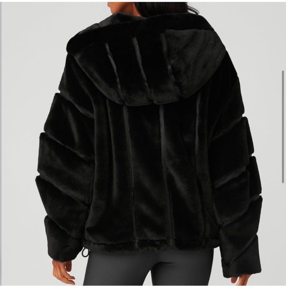 ALO Yoga Black knockout faux fur jacket - Picture 3 of 8
